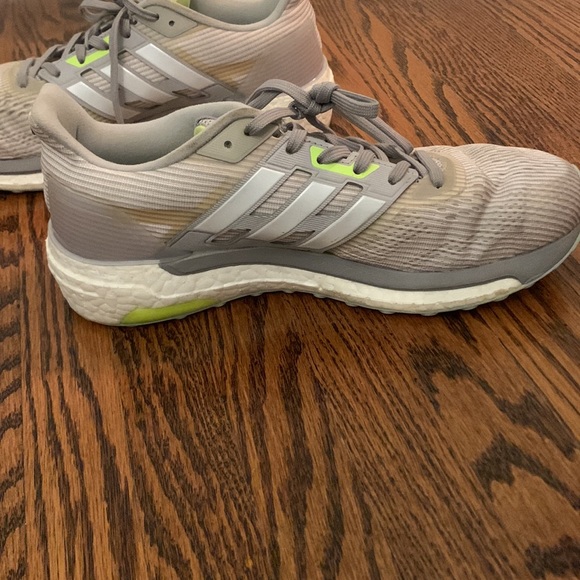 Adidas Women’s Supernovas Grey Running Shoes BA9937 - Picture 2 of 6